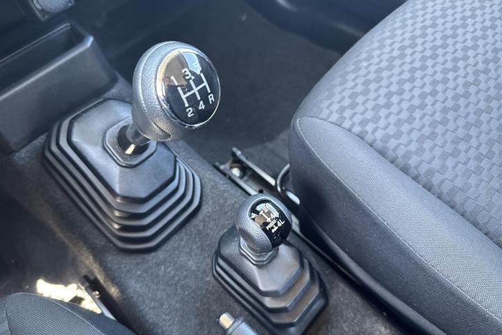 Sort Suzuki Jimny fra 2023
