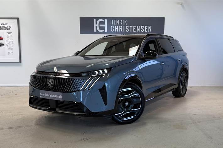 Blå Peugeot e-5008 fra 2025