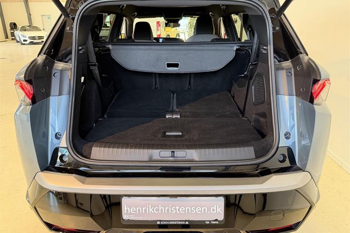 Blå Peugeot e-5008 fra 2025