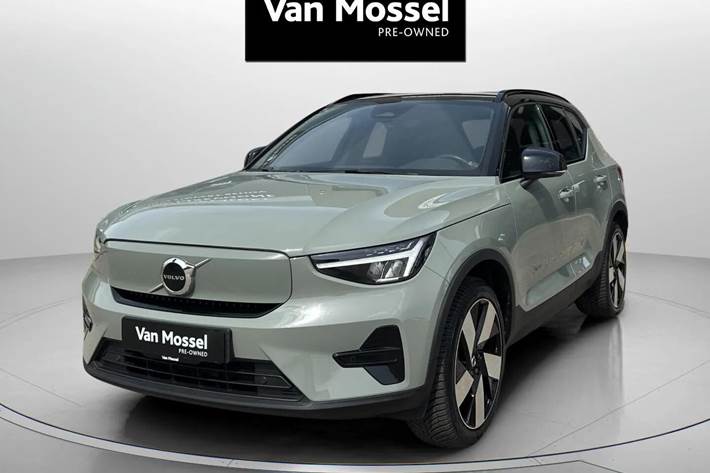 Grøn Volvo XC40 fra 2023