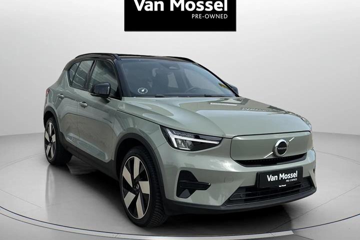 Grøn Volvo XC40 fra 2023