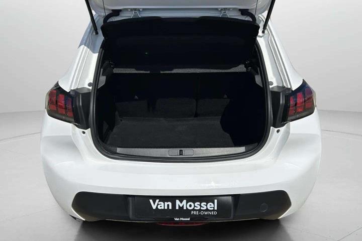 Hvid Peugeot e-208 fra 2022