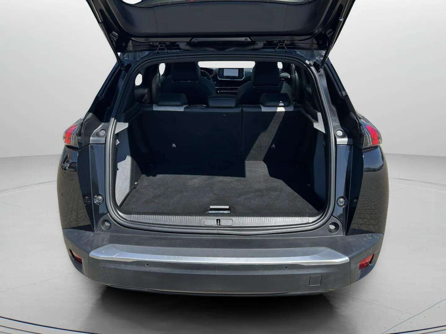 Sort Peugeot e-2008 fra 2020