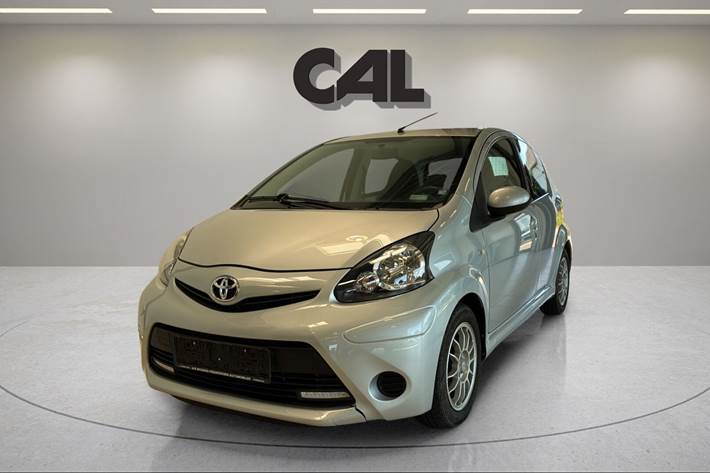 Sølv Toyota Aygo fra 2012
