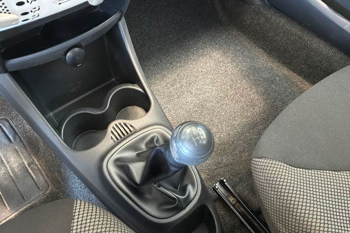 Sølv Toyota Aygo fra 2012