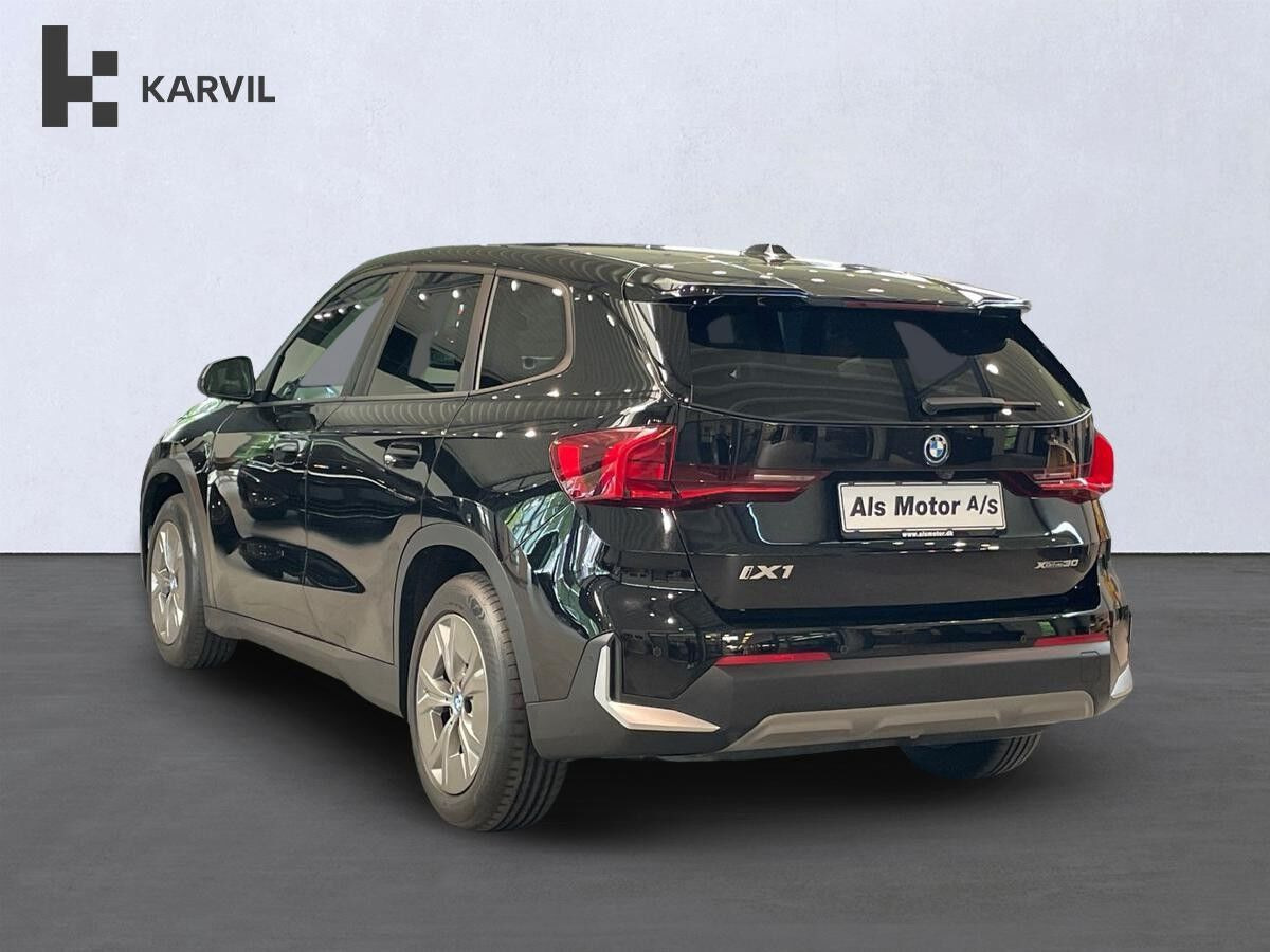 Sort BMW iX1 fra 2023