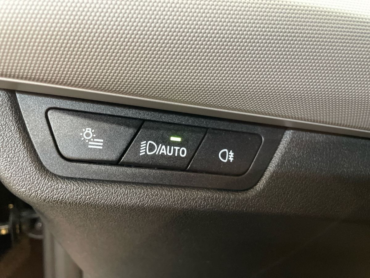 Sort BMW iX1 fra 2023