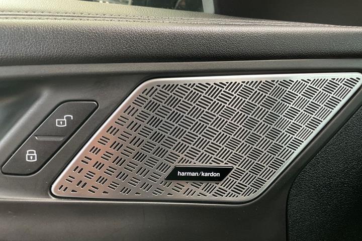 Sort BMW iX1 fra 2023