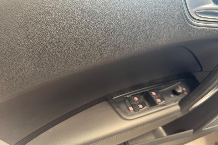 Sort Audi A1 fra 2014
