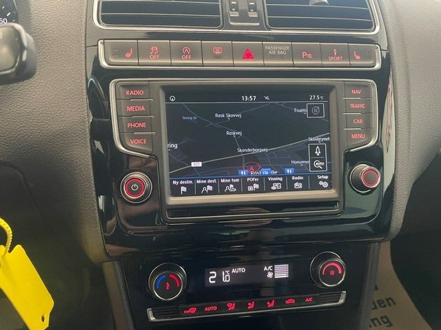 Hvid VW Polo fra 2016