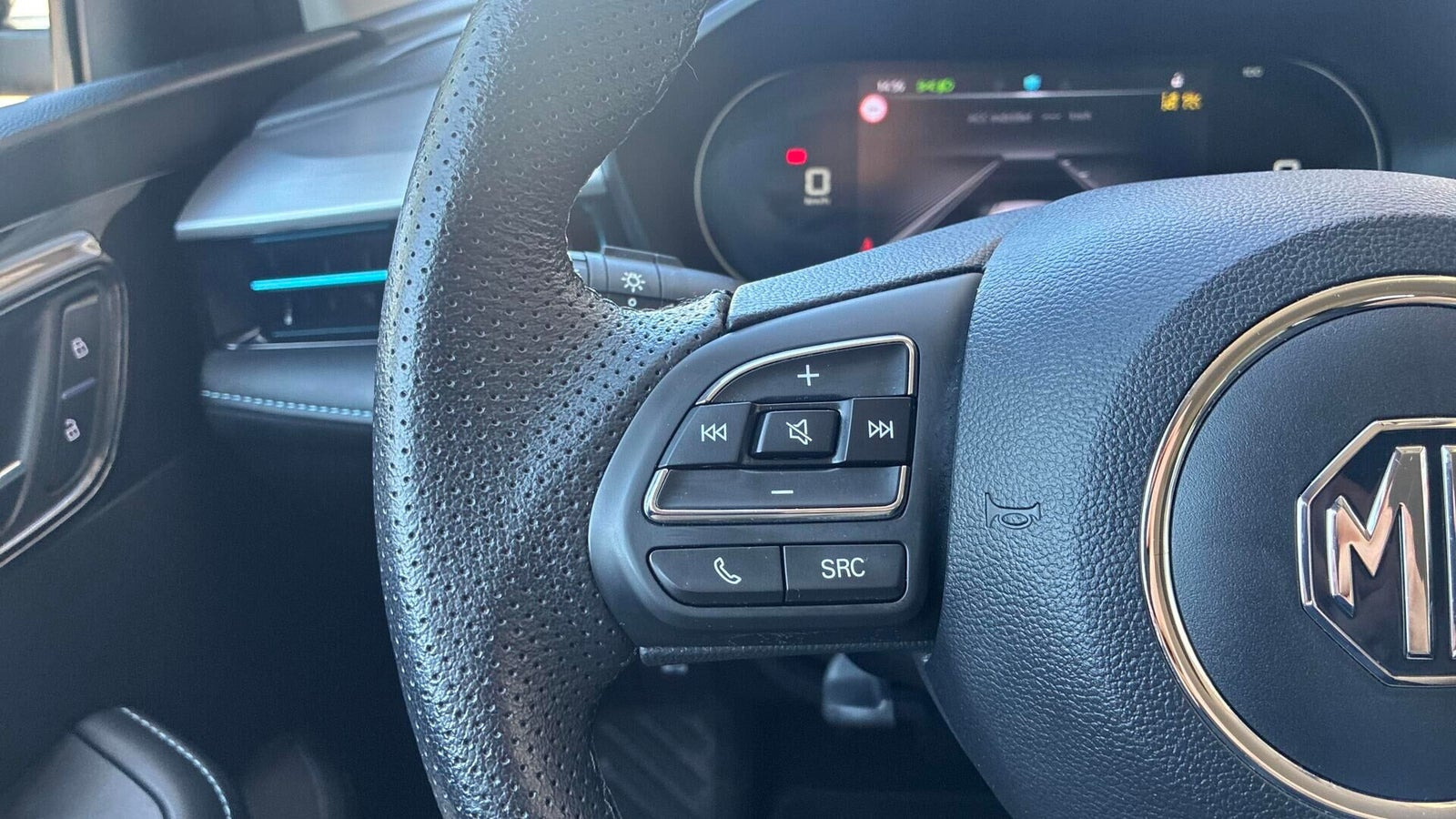 Sort MG MG5 fra 2024