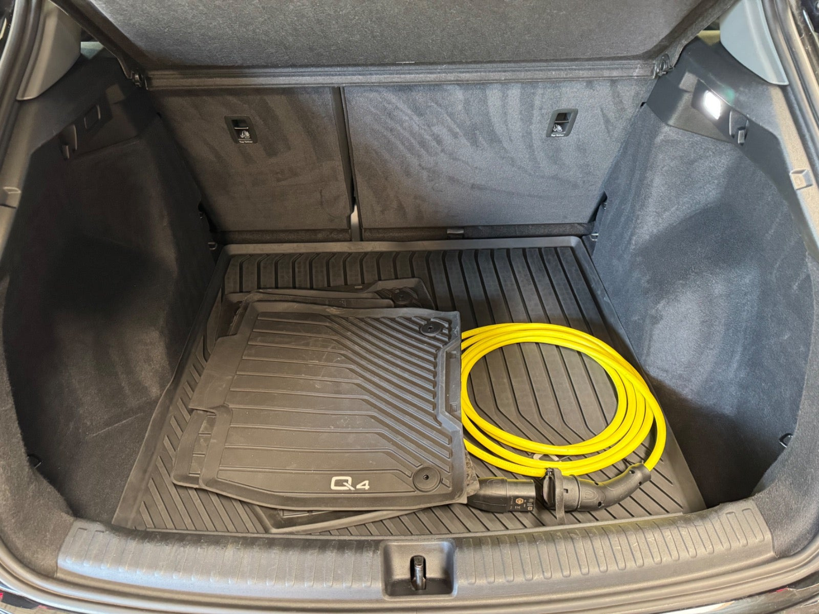 undefined Audi Q4 e-tron fra 2023