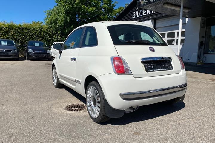 Hvid Fiat 500 fra 2008