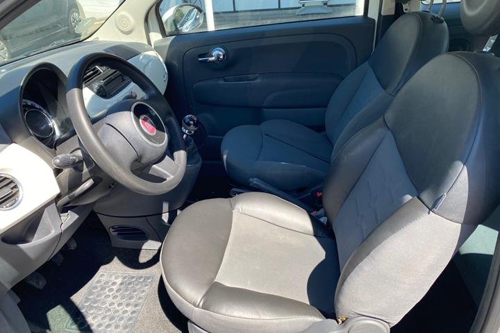 Hvid Fiat 500 fra 2008