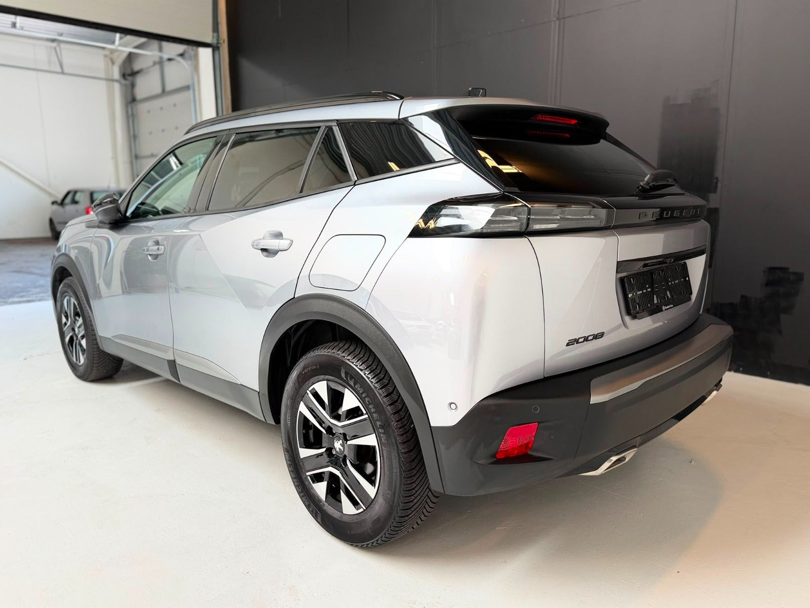 undefined Peugeot 2008 fra 2023