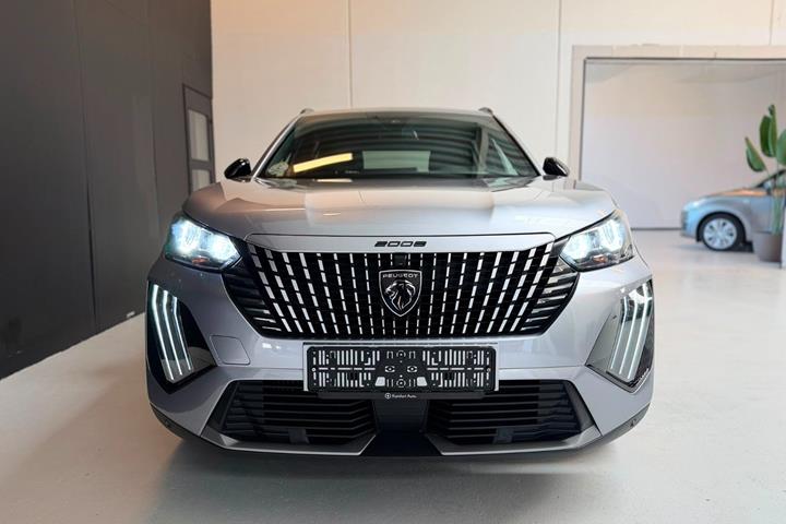 undefined Peugeot 2008 fra 2023