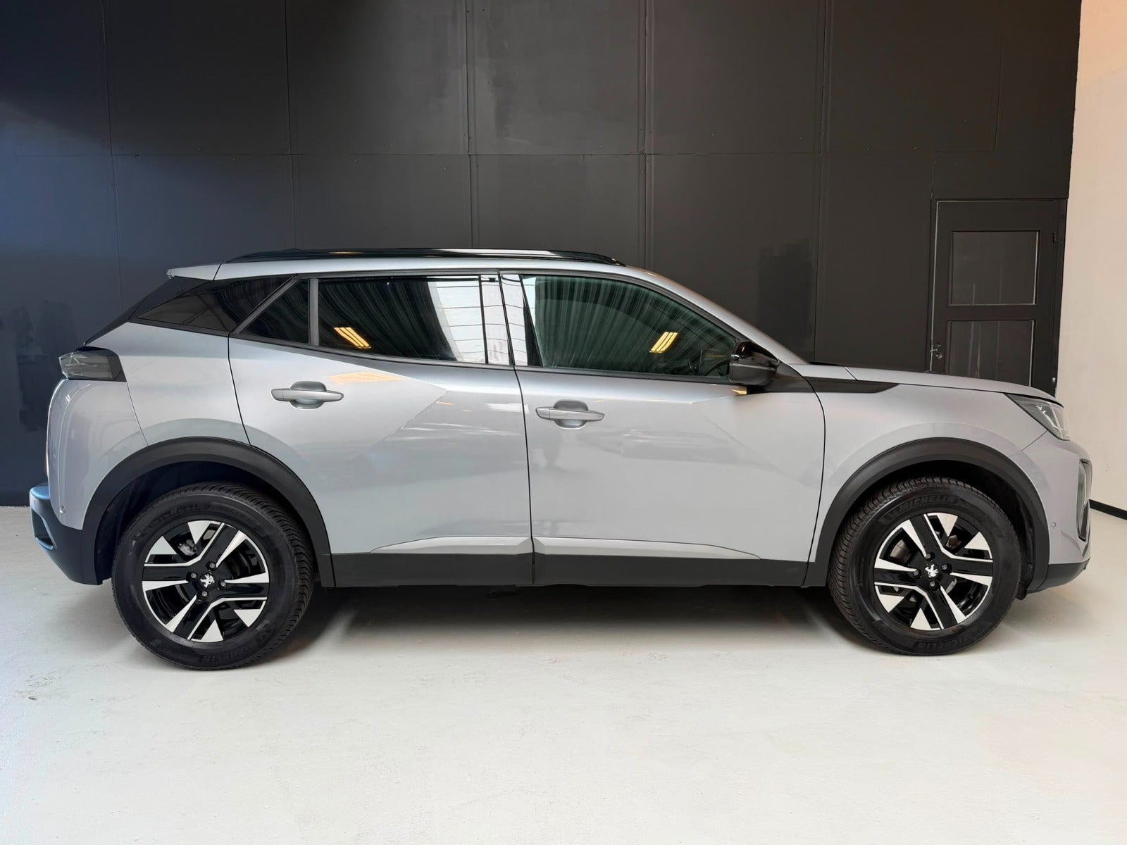 undefined Peugeot 2008 fra 2023
