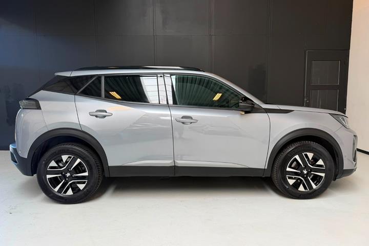 undefined Peugeot 2008 fra 2023