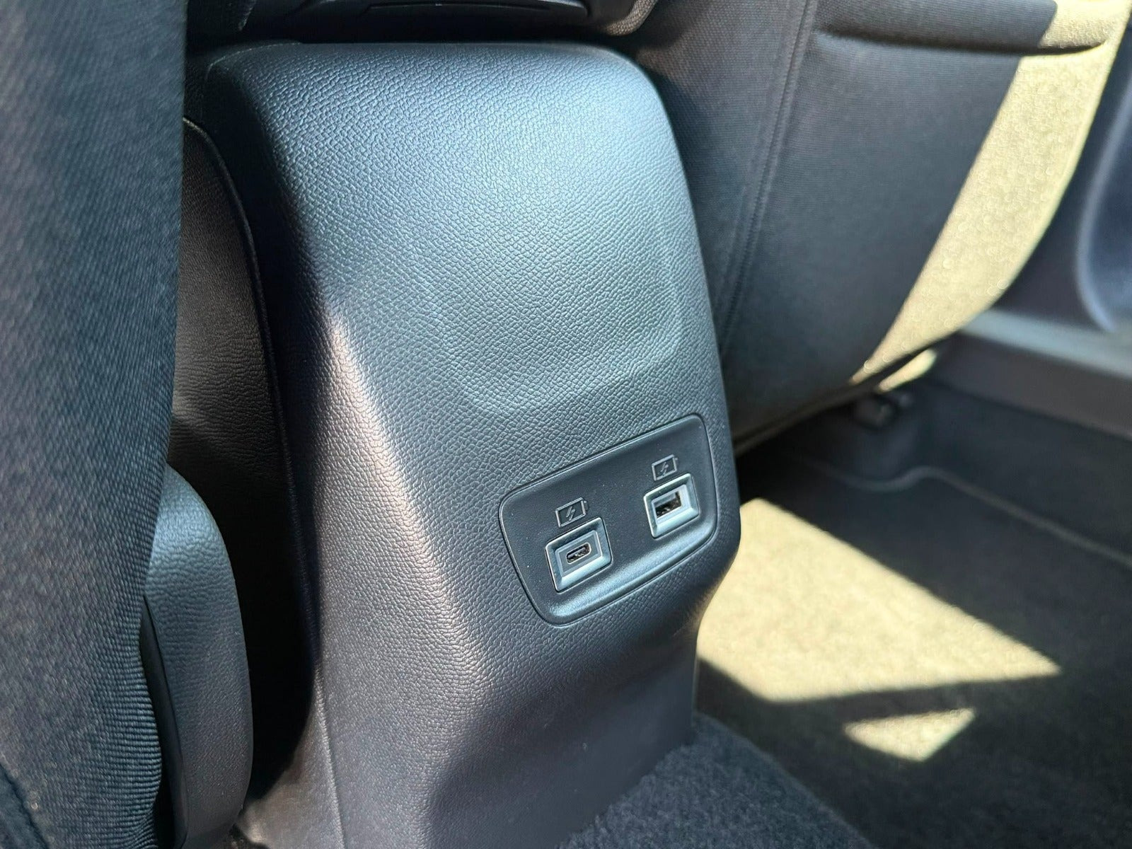 undefined Peugeot 2008 fra 2023
