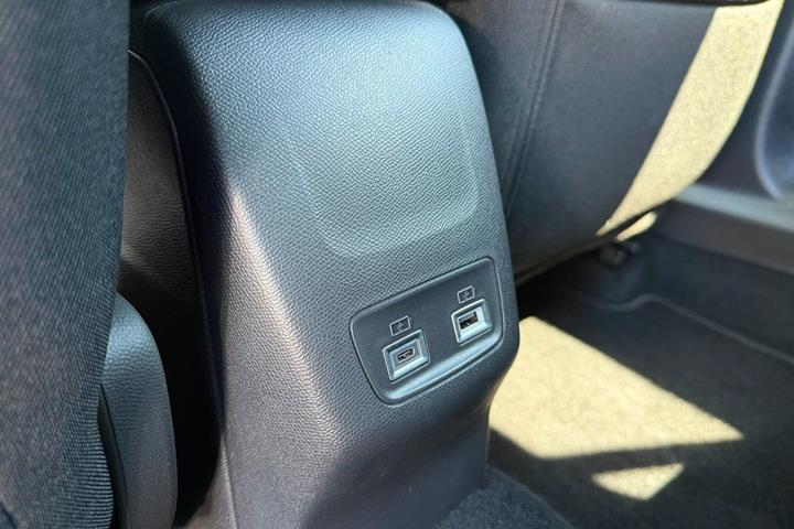 undefined Peugeot 2008 fra 2023