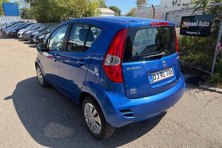Grøn Suzuki Splash fra 2014