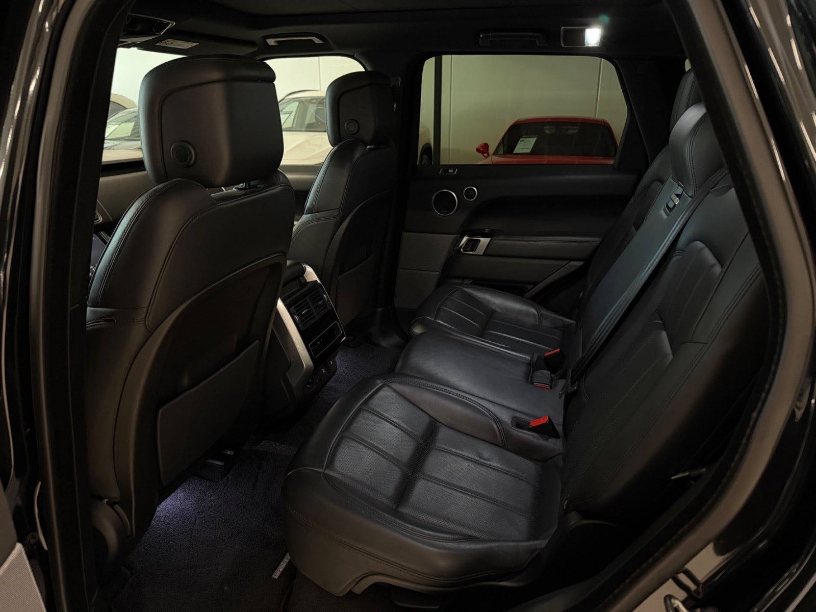 Sort Land Rover Range Rover sport fra 2021