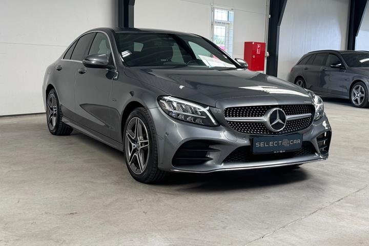 Grå Mercedes C300 de fra 2020