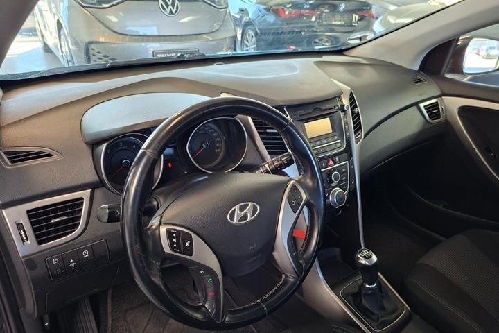 Sort Hyundai i30 fra 2014