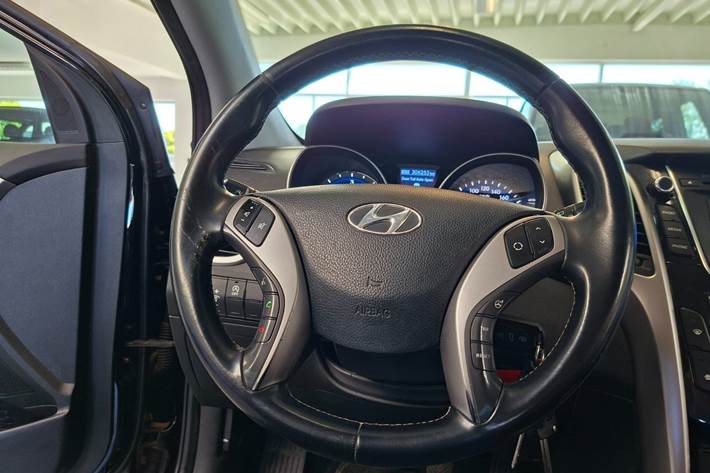 Sort Hyundai i30 fra 2014