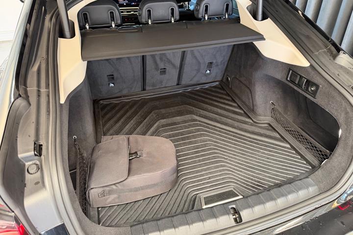 Sort BMW i4 fra 2022