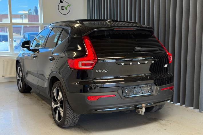 Sort Volvo XC40 fra 2021