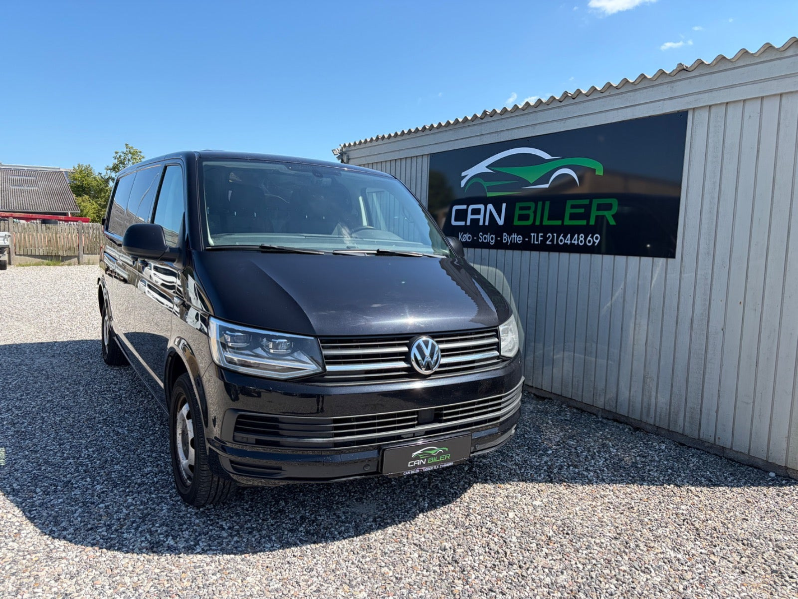 Sort VW Transporter fra 2017