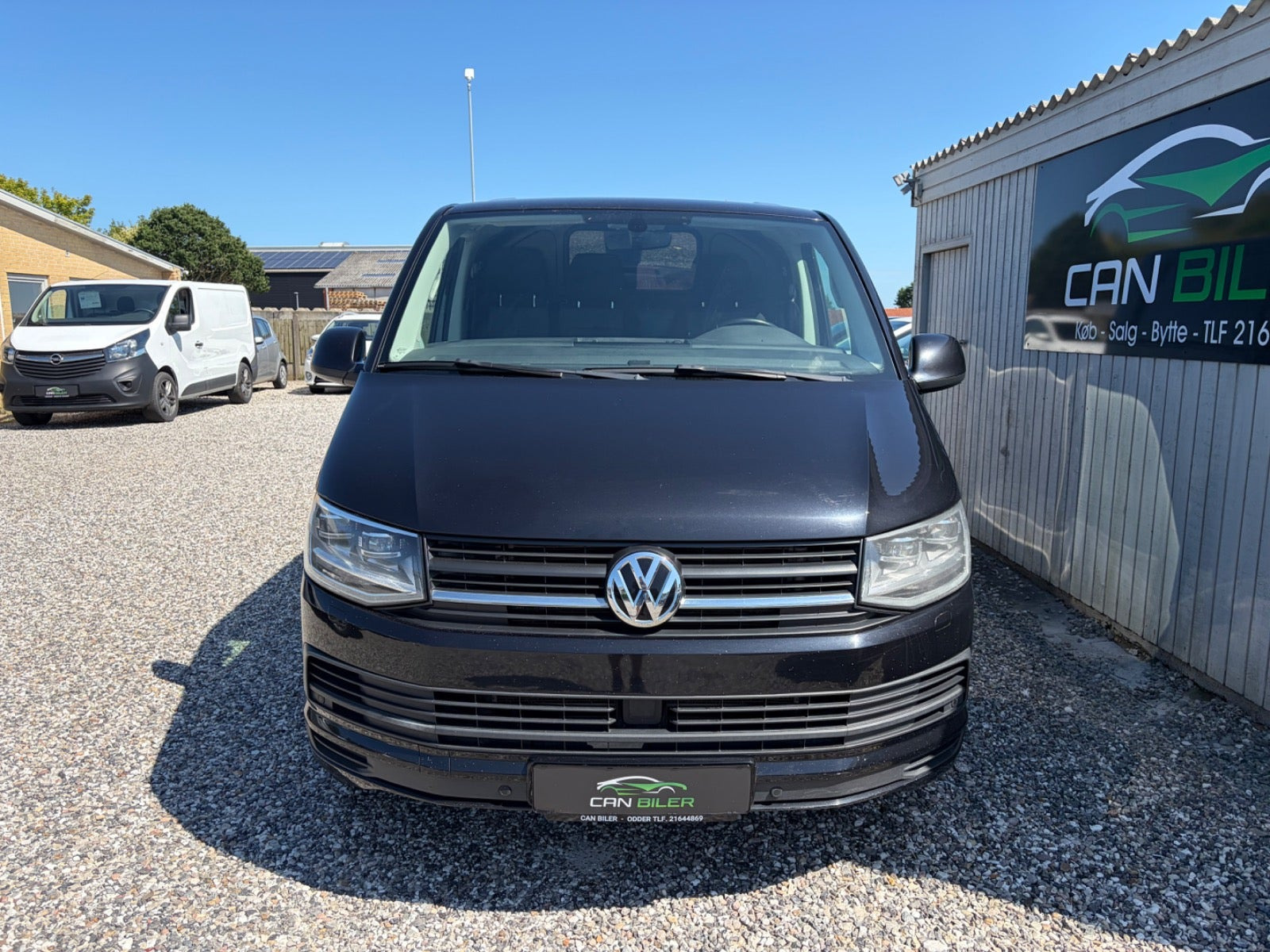 Sort VW Transporter fra 2017