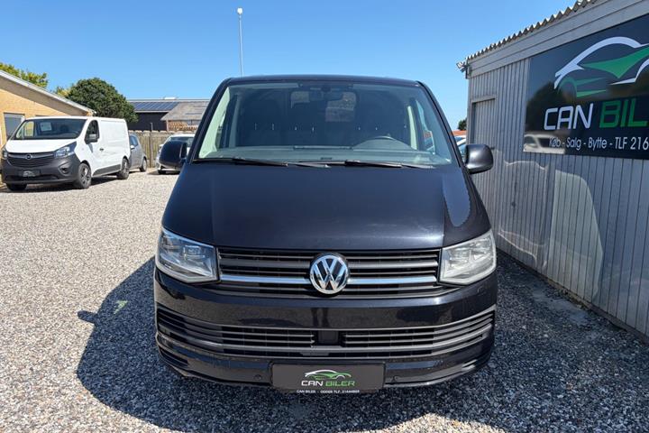 Sort VW Transporter fra 2017