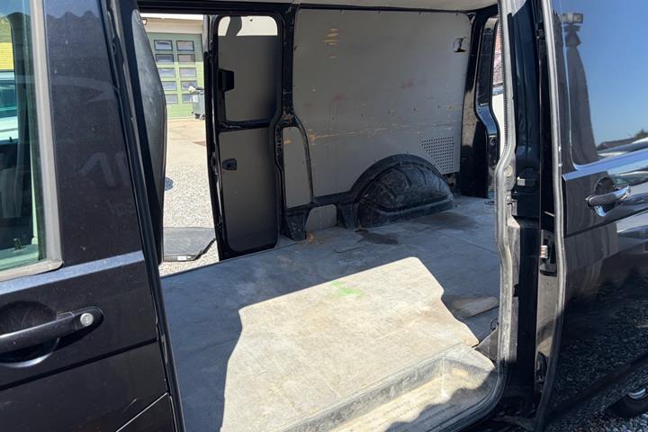 Sort VW Transporter fra 2017