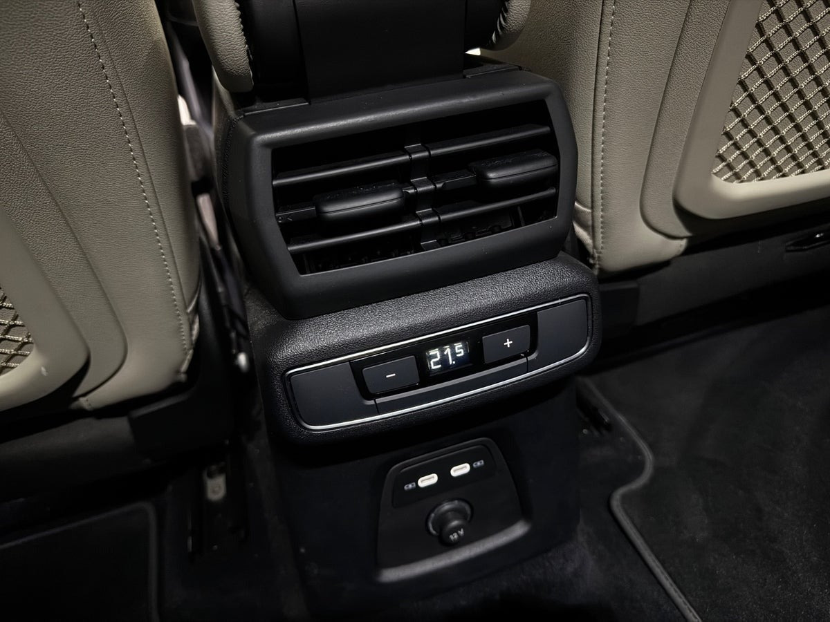 Lilla Audi Q4 e-tron fra 2024