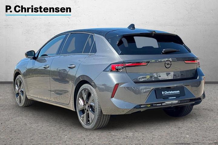 Grå Opel Astra-e fra 2024