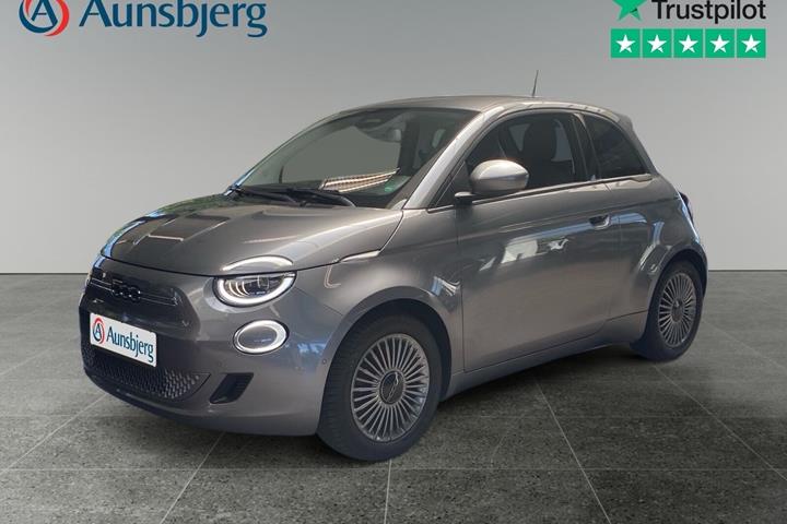 Grå Fiat 500e fra 2022 set udefra