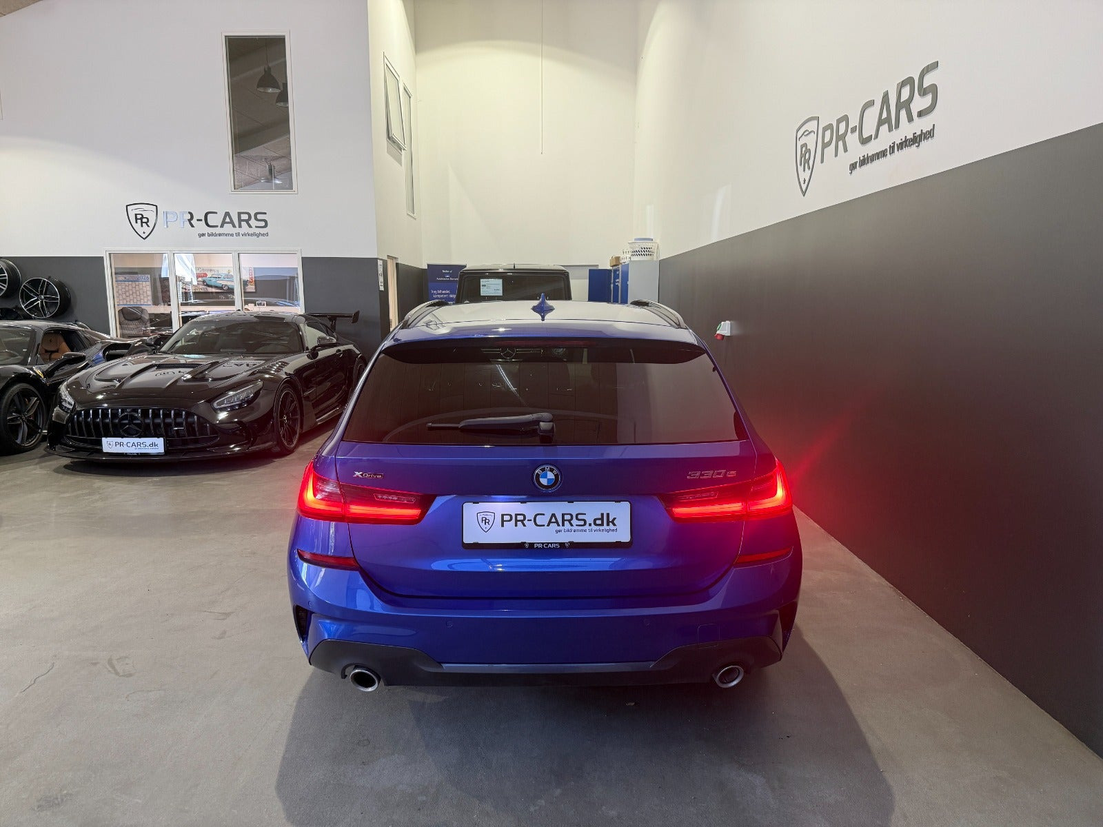 undefined BMW 330e fra 2022