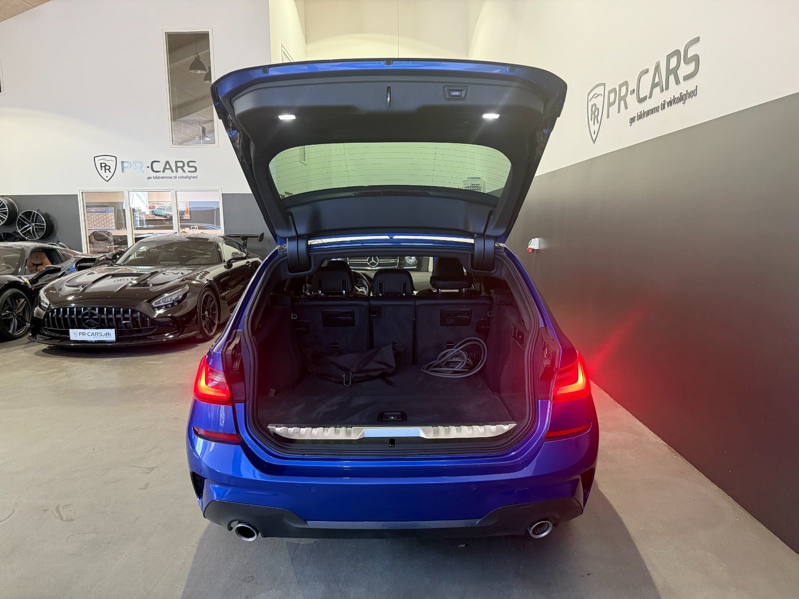 undefined BMW 330e fra 2022