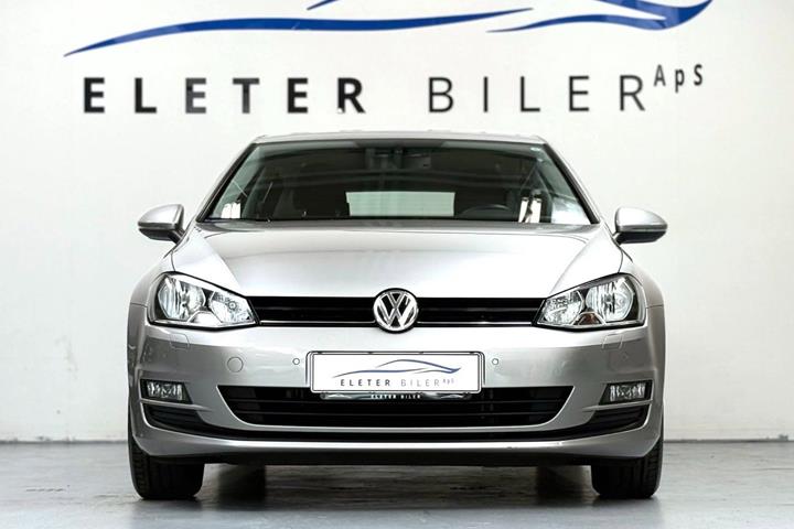 Sølv VW Golf VII fra 2014