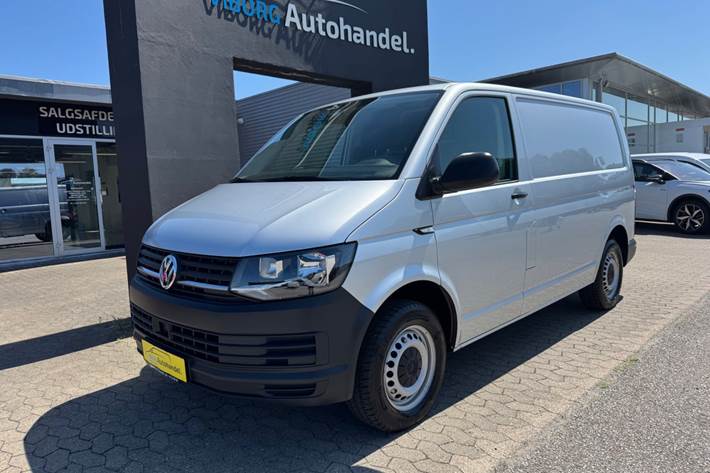Sølv VW Transporter fra 2018