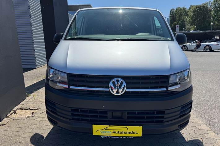 Sølv VW Transporter fra 2018