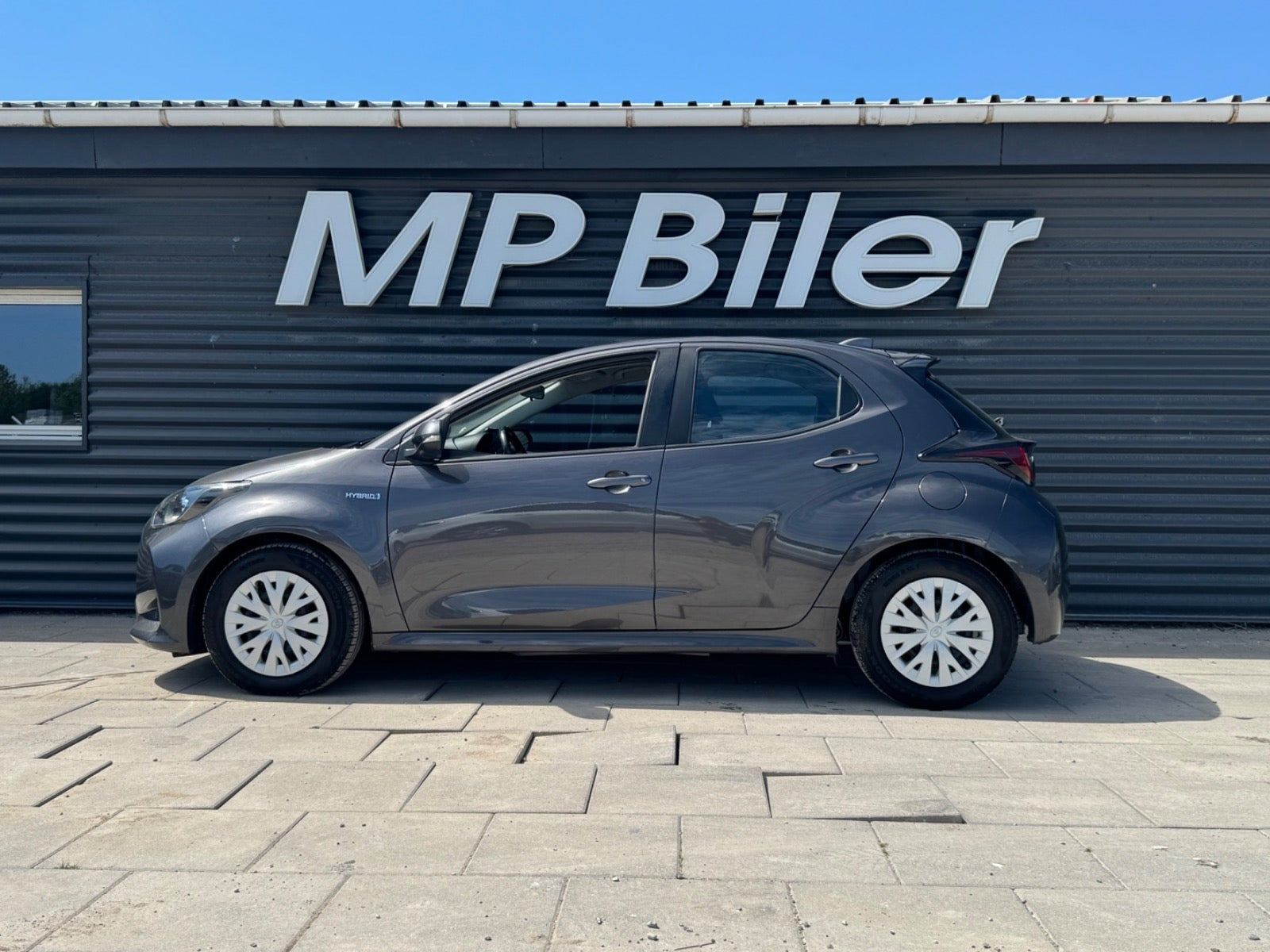 Sort Toyota Yaris fra 2021