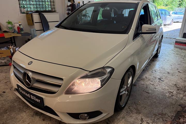 undefined Mercedes B180 fra 2013