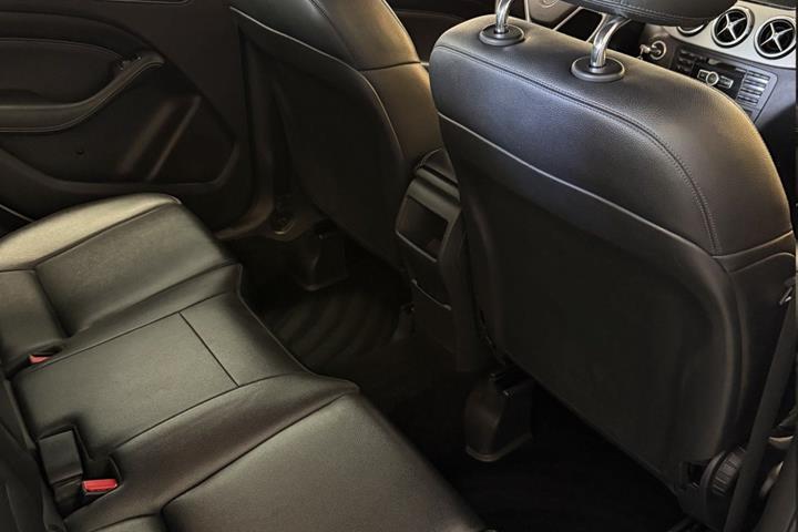 undefined Mercedes B180 fra 2013