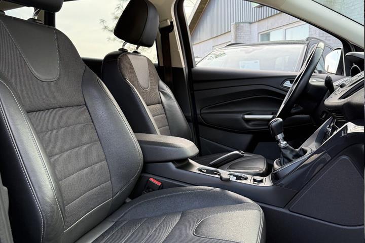 undefined Ford Kuga fra 2015