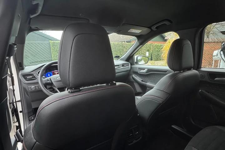 Hvid Ford Kuga fra 2020