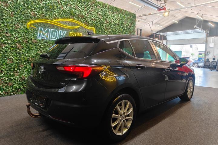 undefined Opel Astra fra 2017