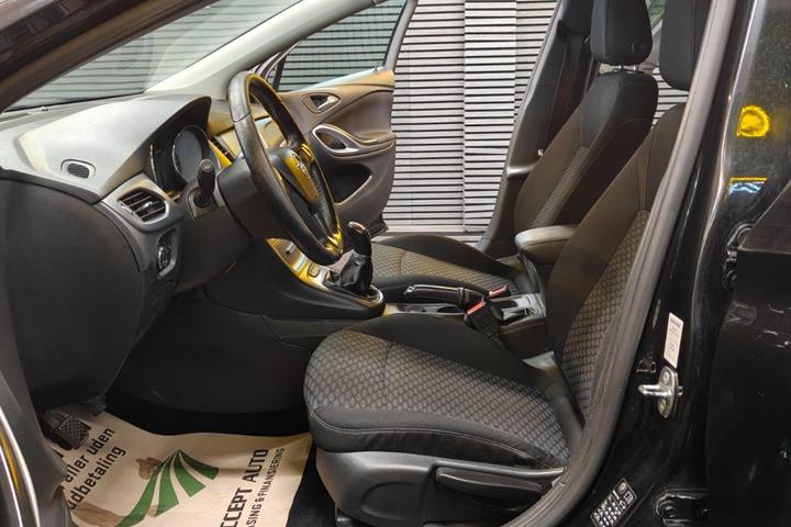 undefined Opel Astra fra 2017